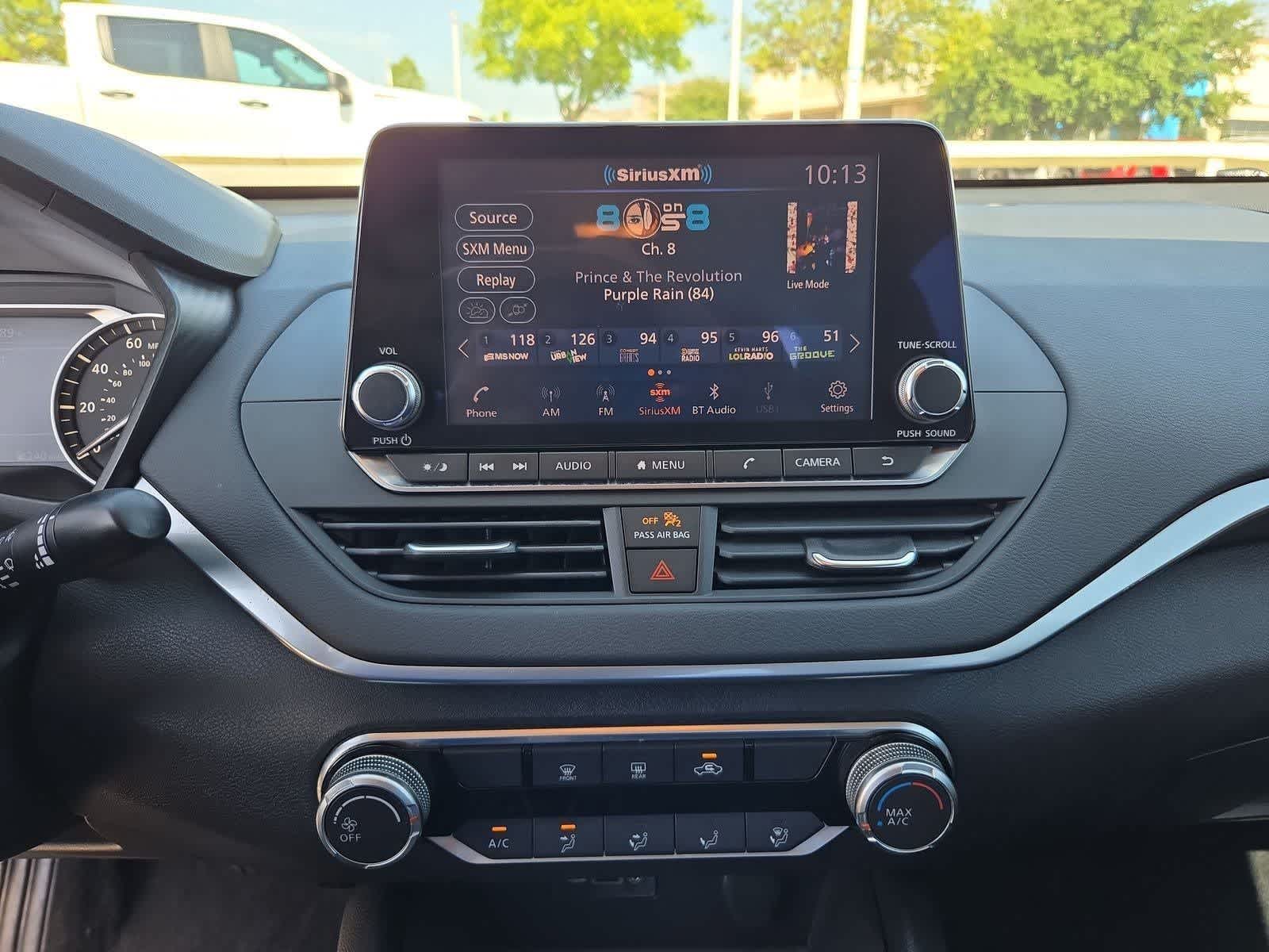 Thumbnail: 2019 Nissan Altima - 25