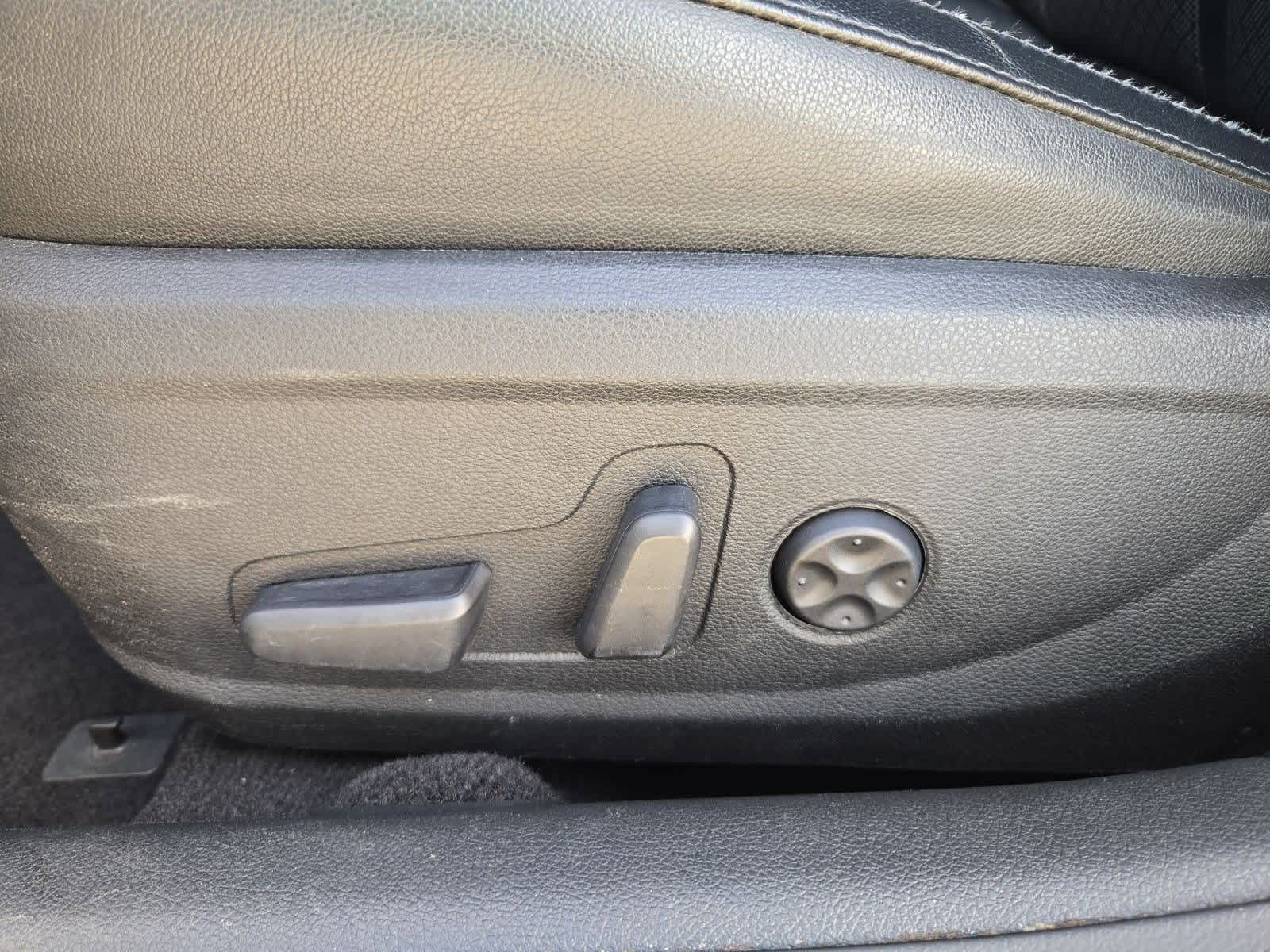 Thumbnail: 2016 Kia Optima - 16