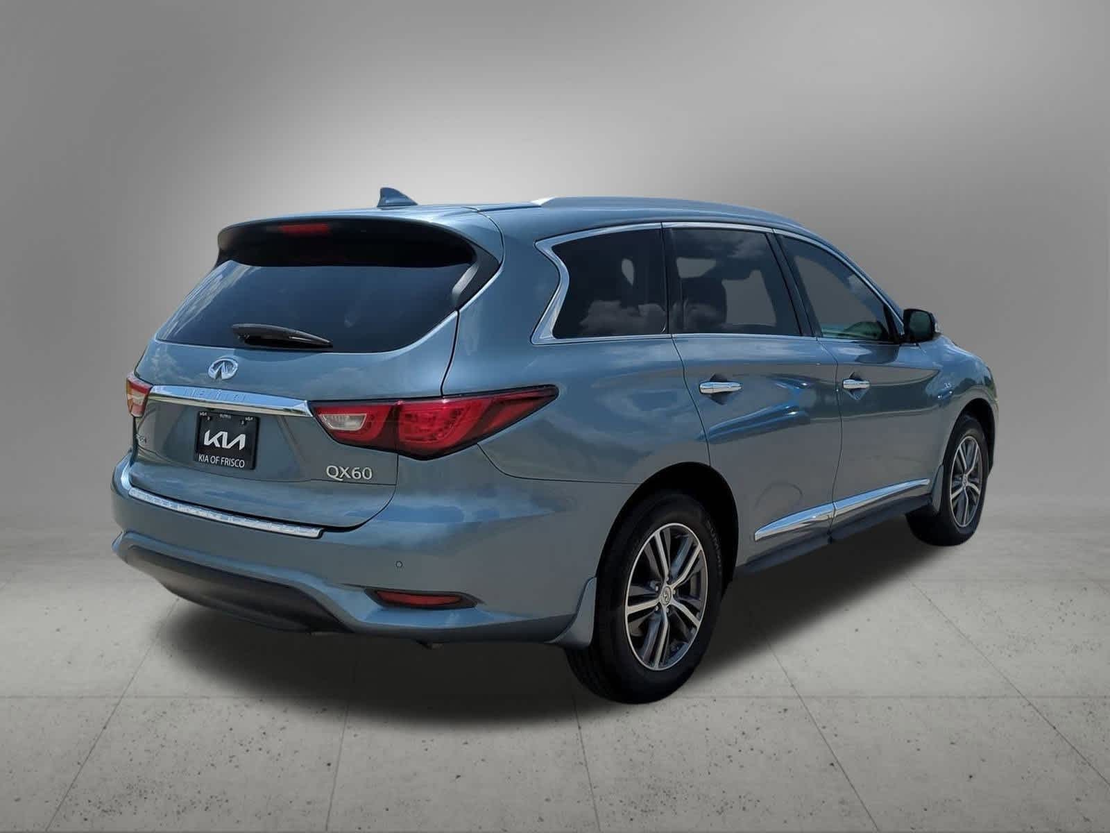 Thumbnail: 2017 INFINITI QX60 - 6