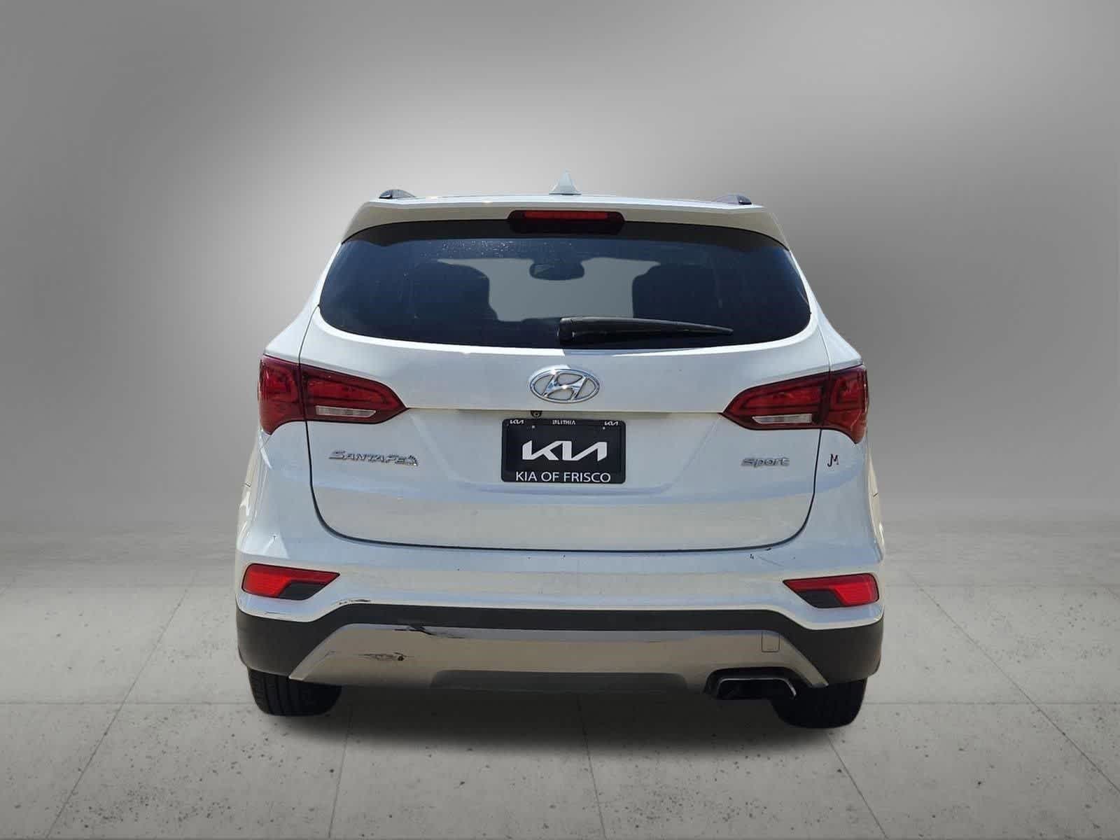 Thumbnail: 2017 Hyundai Santa Fe - 4