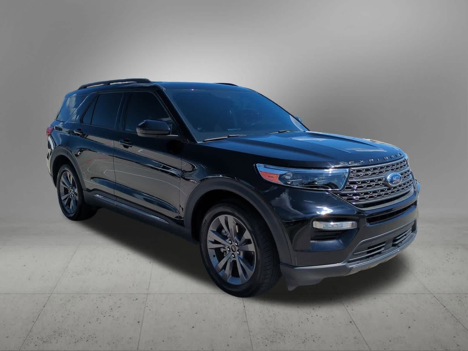 Thumbnail: 2022 Ford Explorer - 8