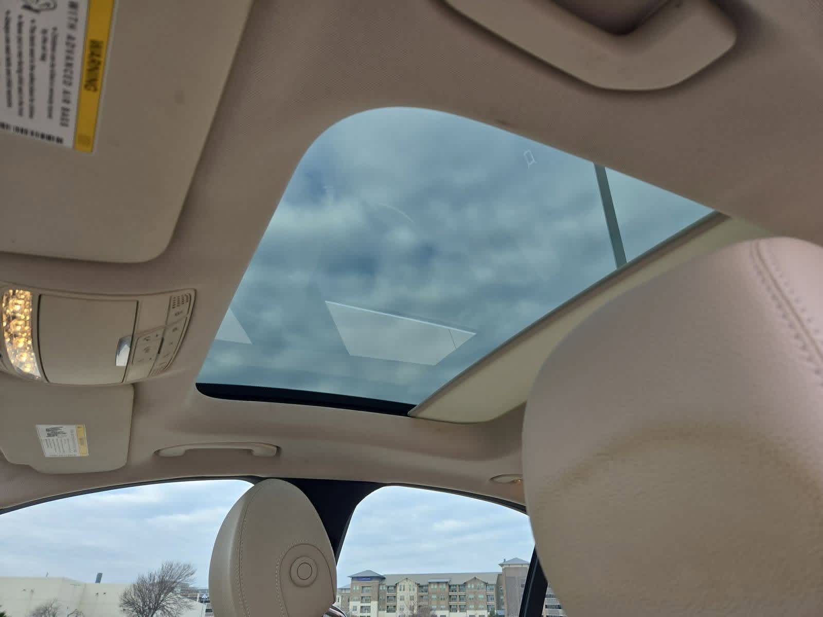 Thumbnail: 2015 Mercedes-Benz C-Class - 18