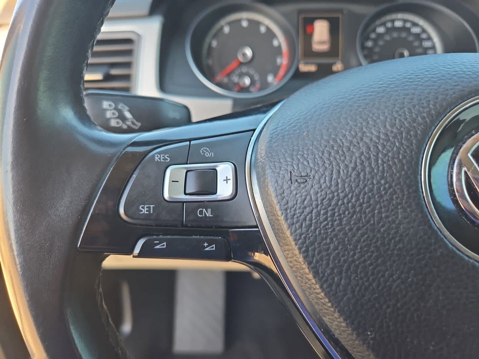 Thumbnail: 2018 Volkswagen Atlas - 23