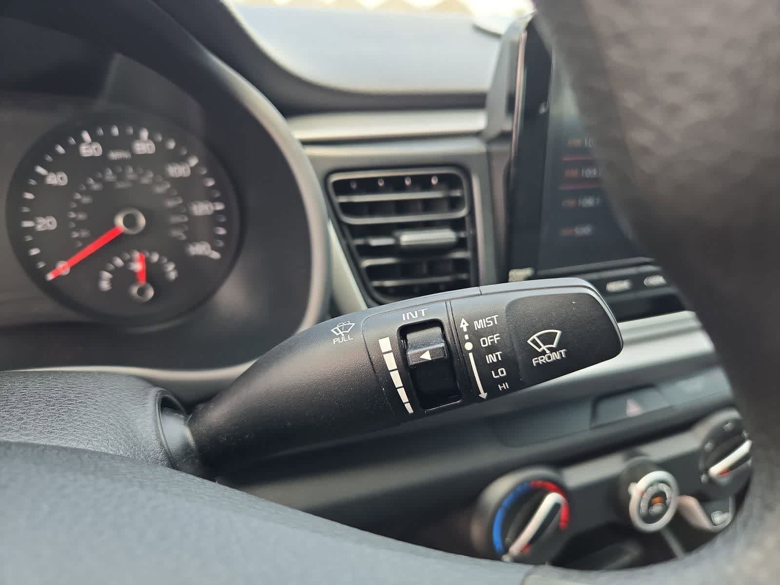 Thumbnail: 2023 Kia Rio - 24