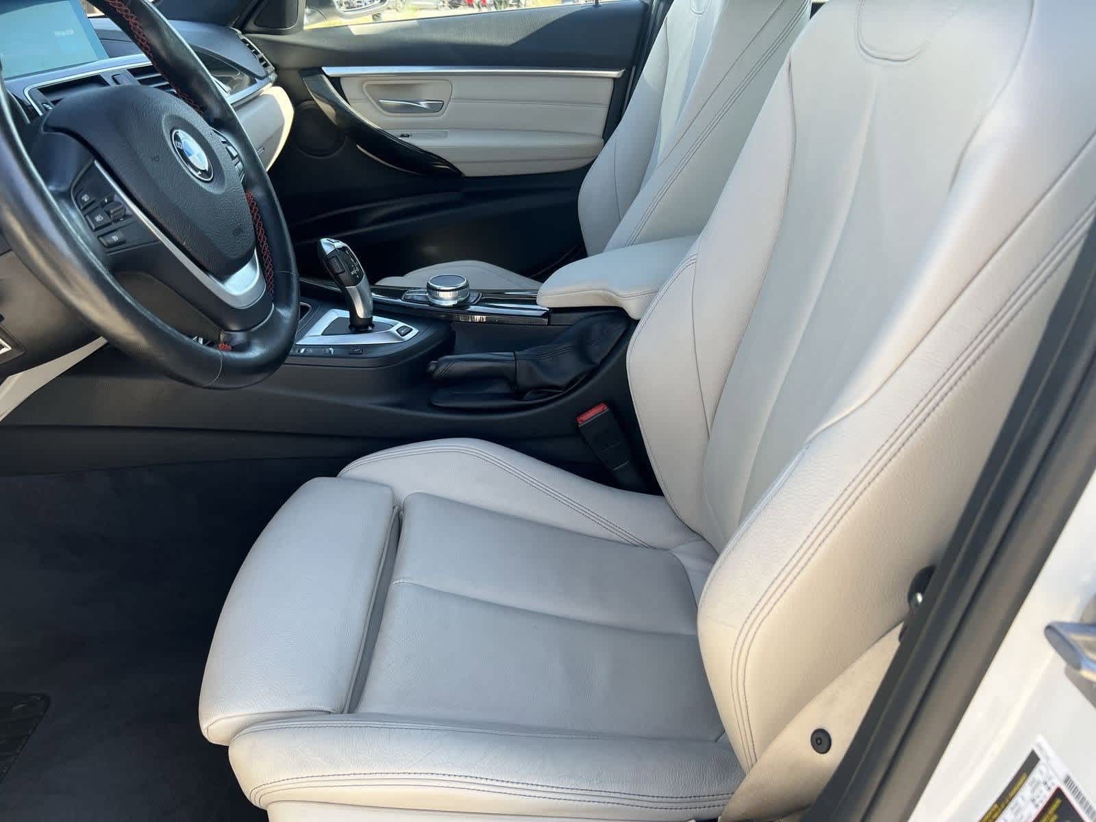 Thumbnail: 2018 BMW 3 Series - 22