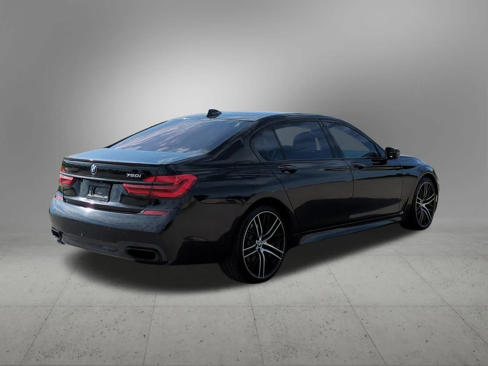 Thumbnail: 2018 BMW 7 Series - 6