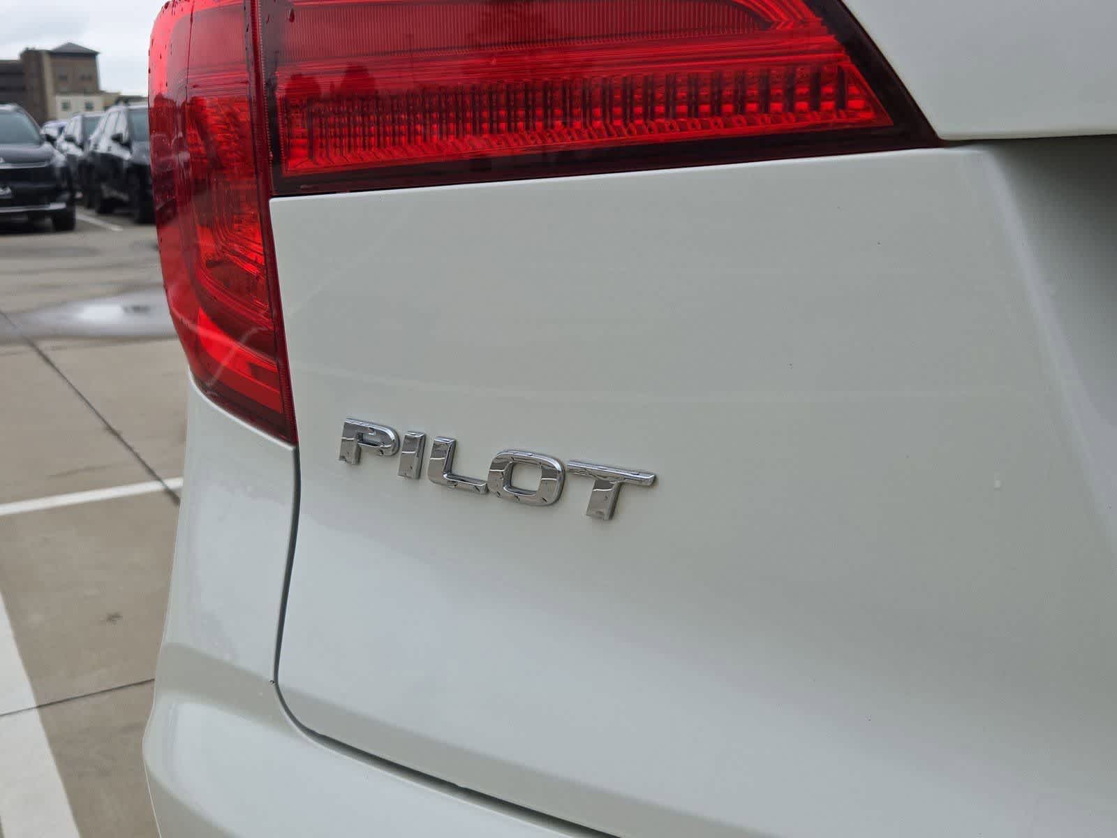 Thumbnail: 2016 Honda Pilot - 12