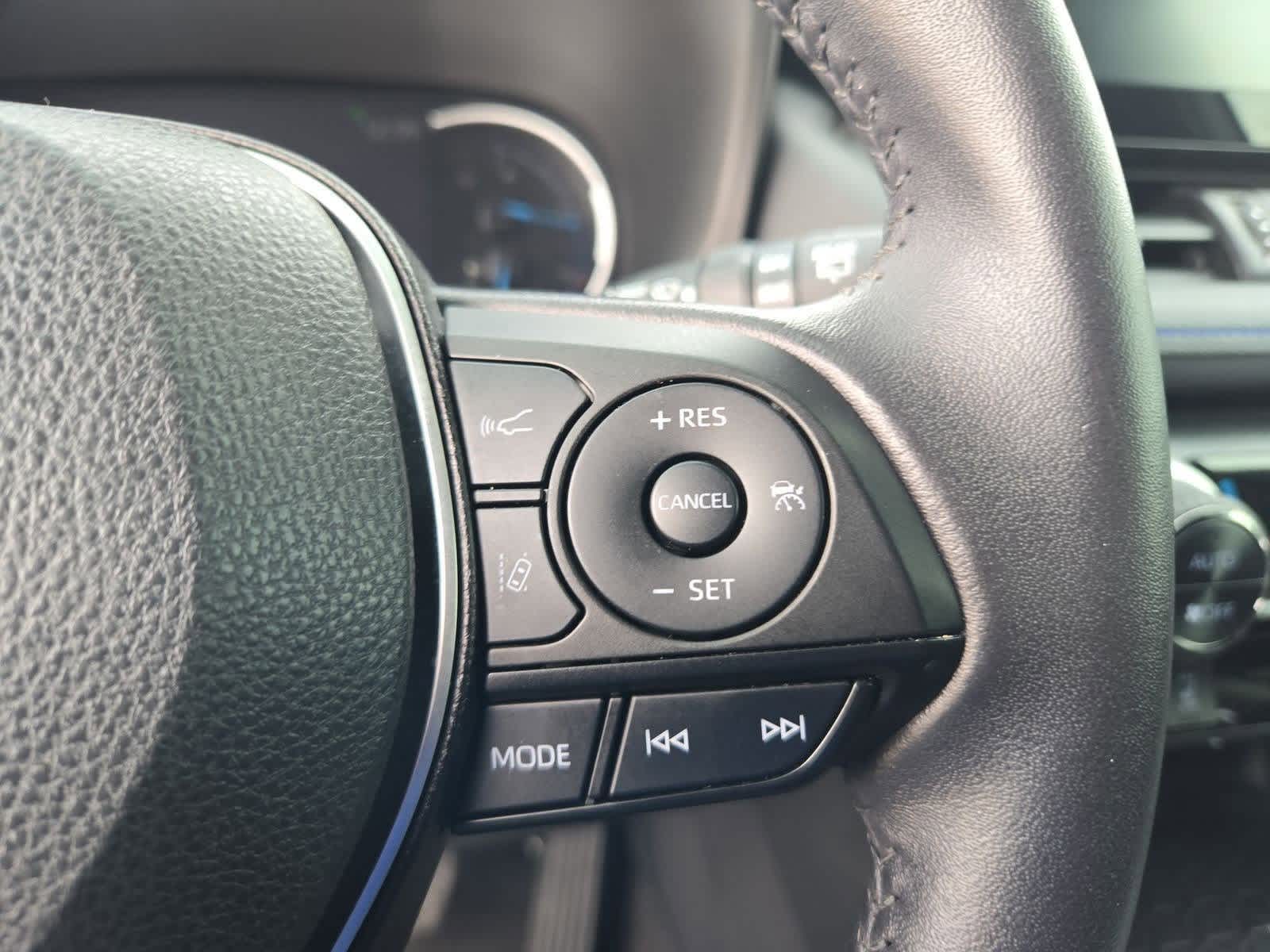 Thumbnail: 2022 Toyota RAV4 - 25