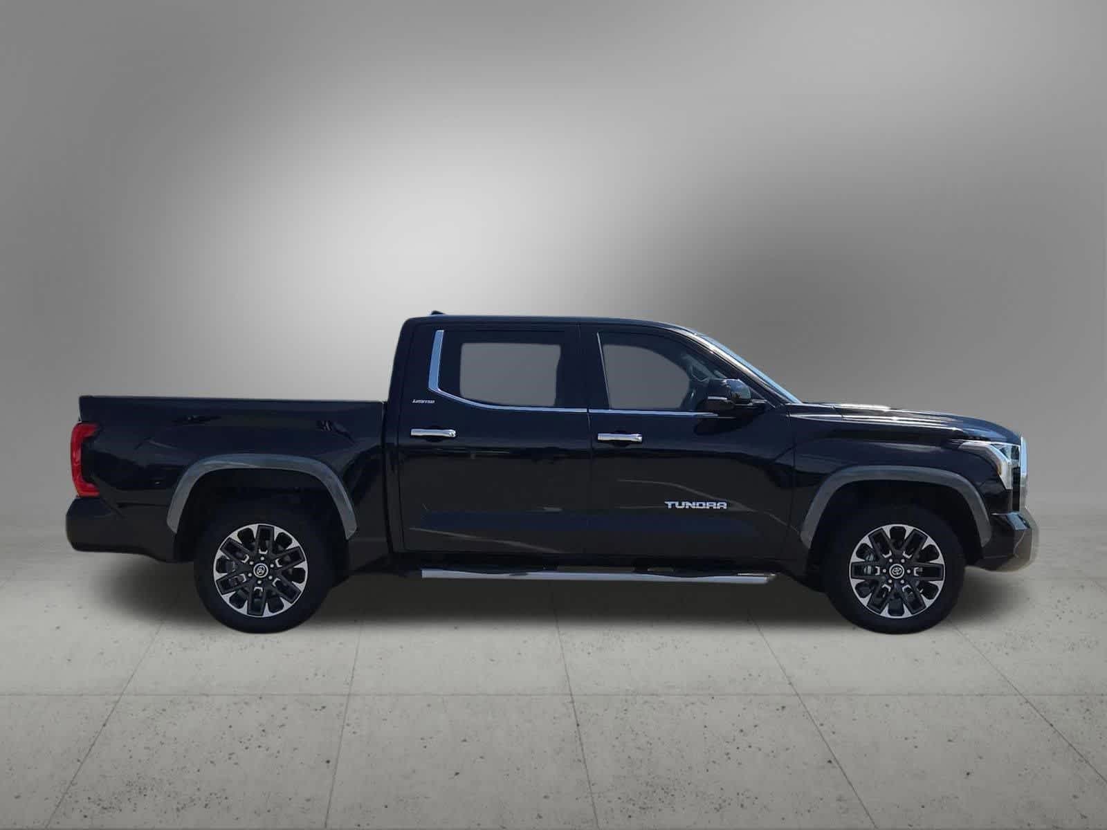 Thumbnail: 2022 Toyota Tundra - 7