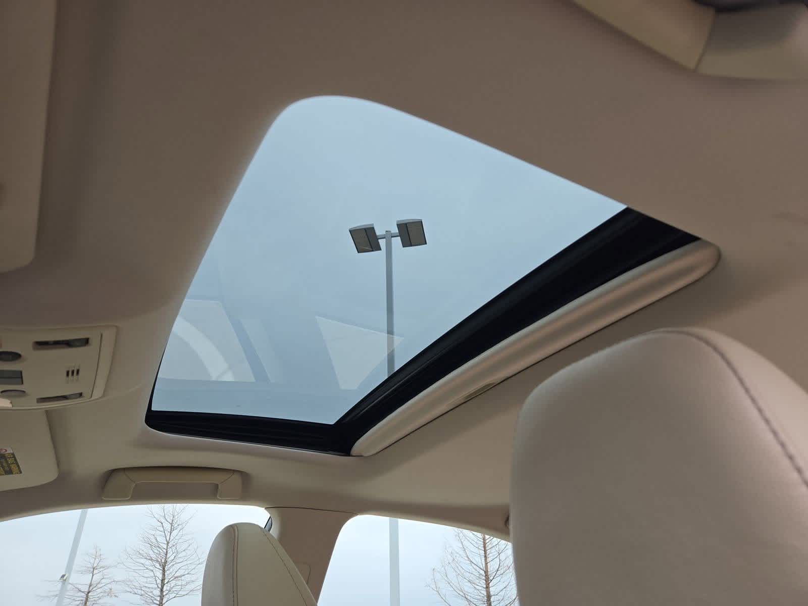 Thumbnail: 2013 Lexus ES - 18