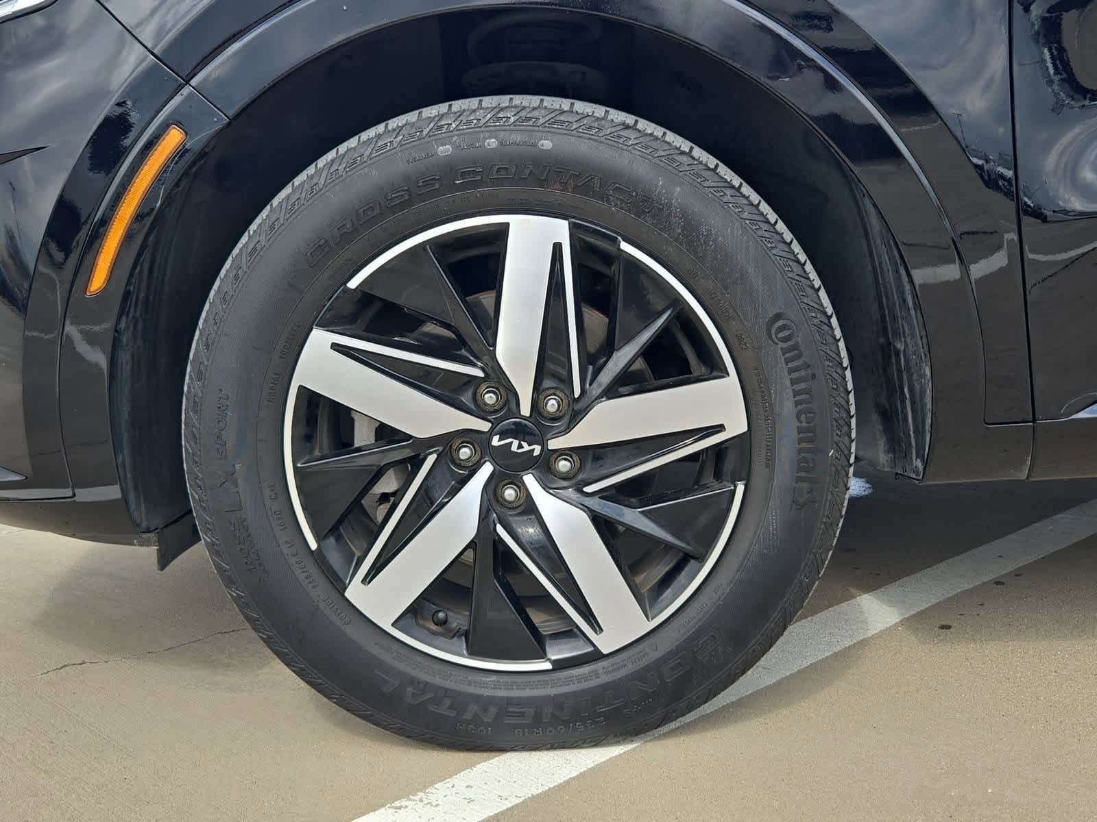 Thumbnail: 2023 Kia Sorento - 12