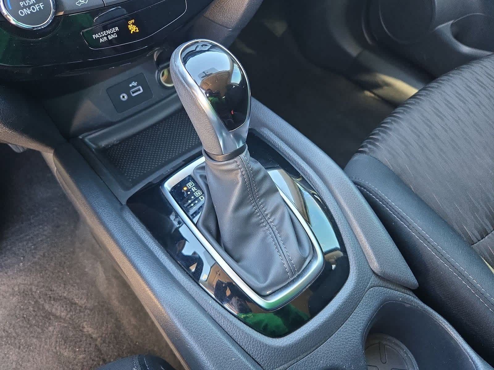 Thumbnail: 2018 Nissan Rogue - 28