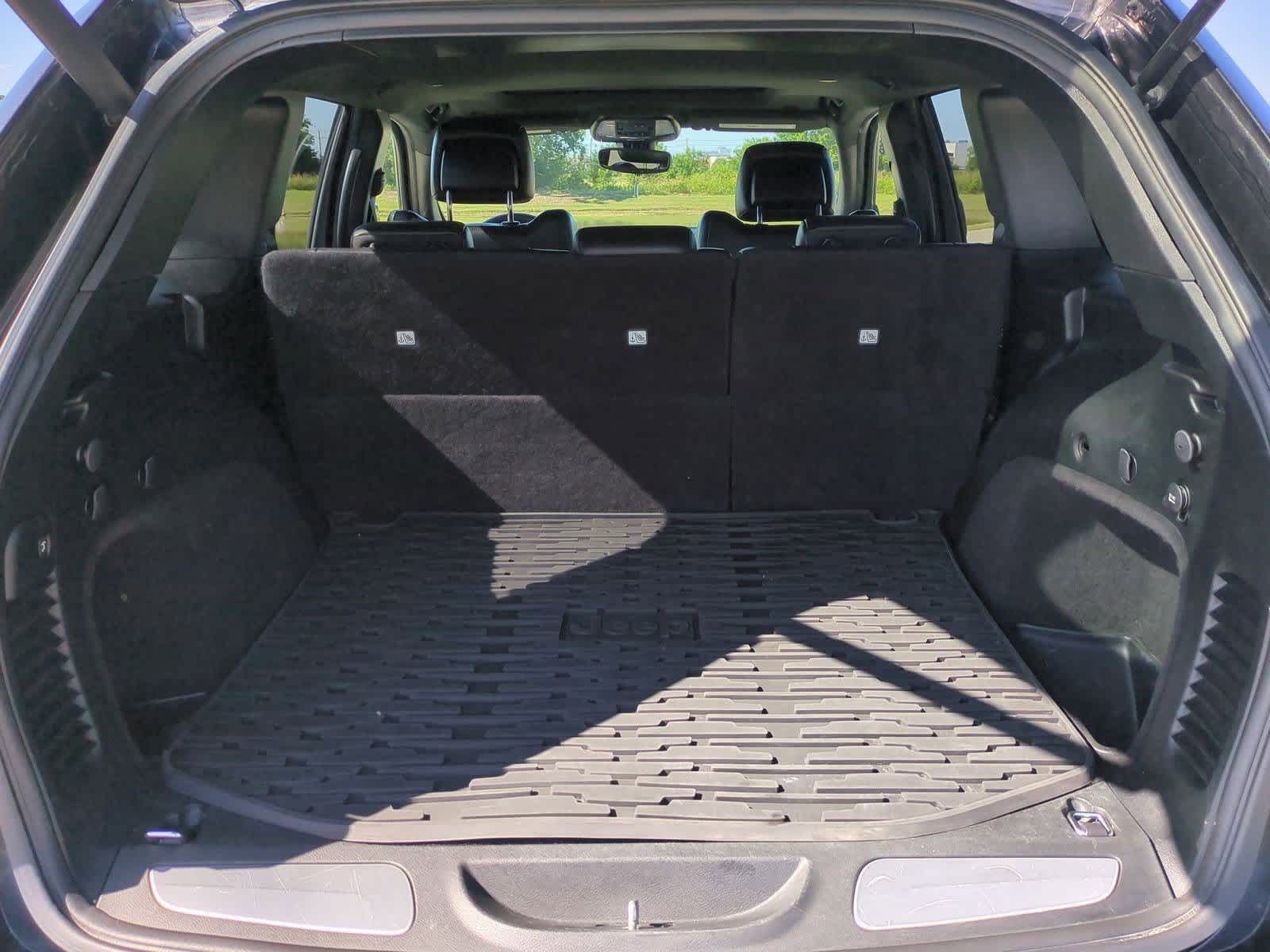 Thumbnail: 2018 Jeep Grand Cherokee - 35