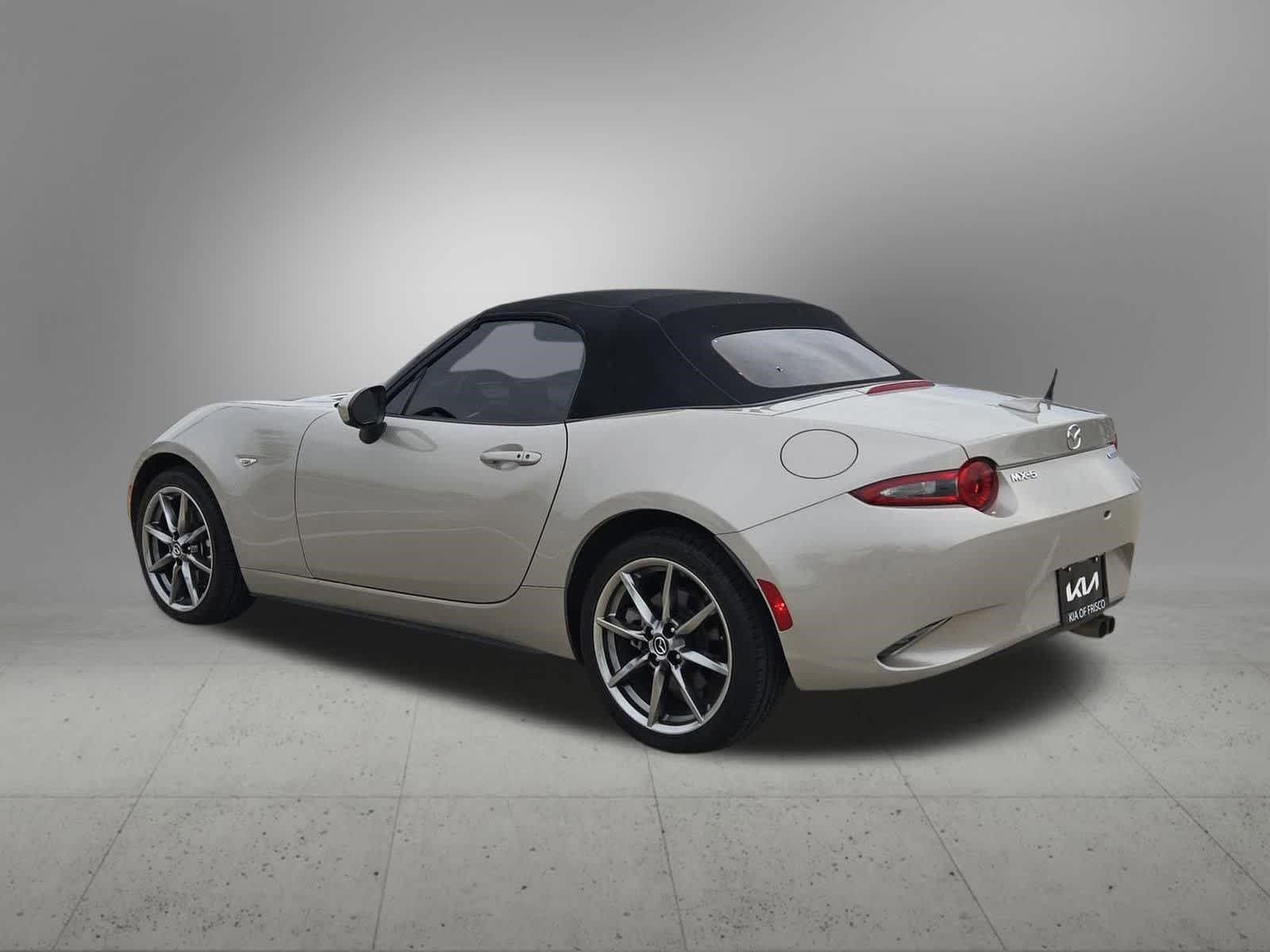 Thumbnail: 2023 Mazda MX-5 Miata - 4