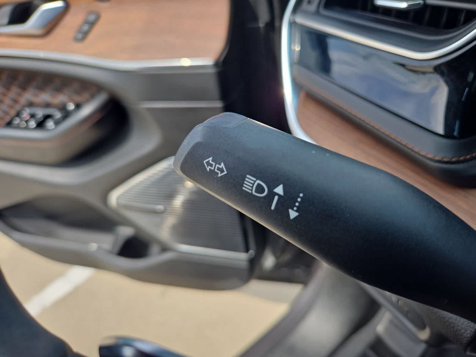 Thumbnail: 2022 Jeep Grand Cherokee - 29