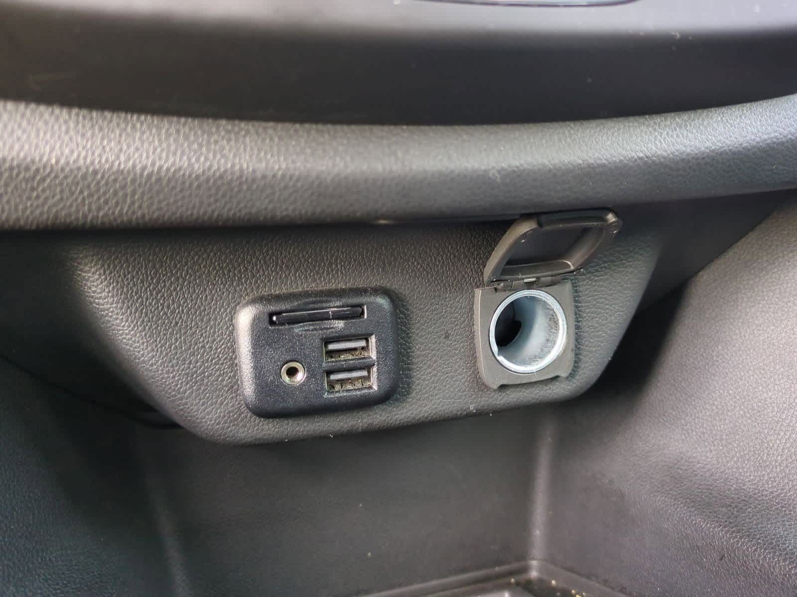 Thumbnail: 2022 Chevrolet Traverse - 31