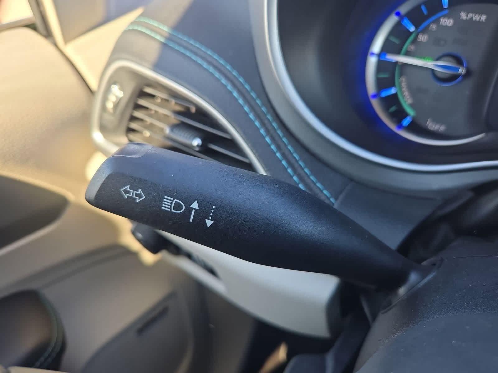 Thumbnail: 2018 Chrysler Pacifica - 25