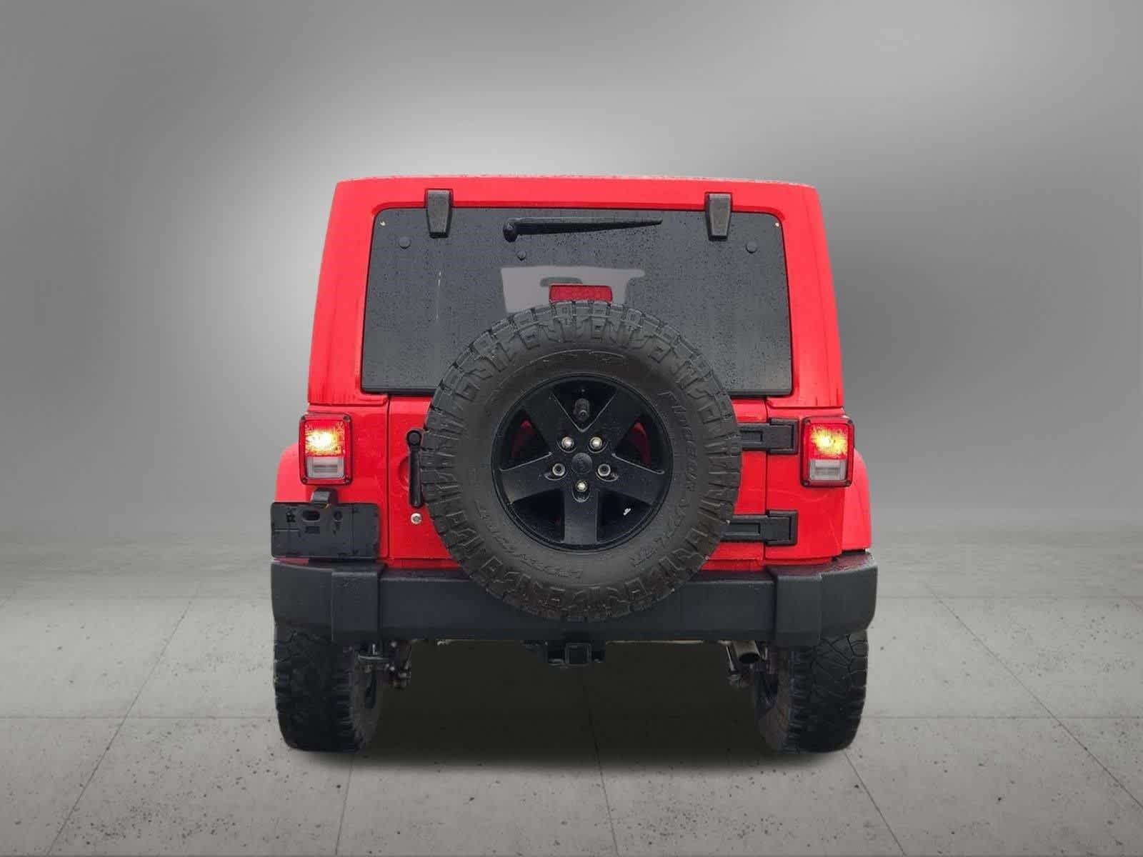 Thumbnail: 2015 Jeep Wrangler - 6