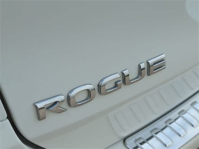 2017 Nissan Rogue S 12