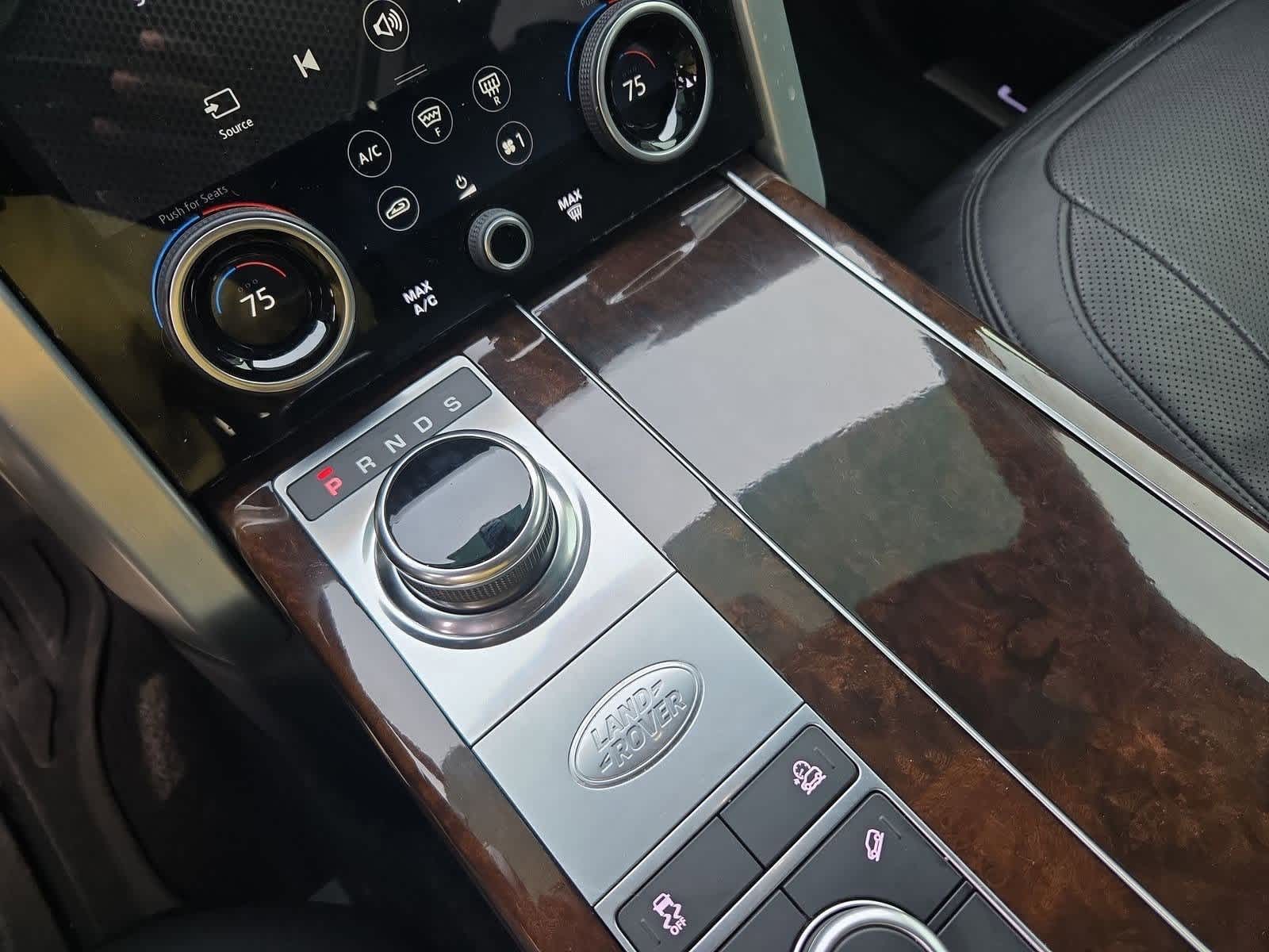 Thumbnail: 2020 Land Rover Range Rover - 33