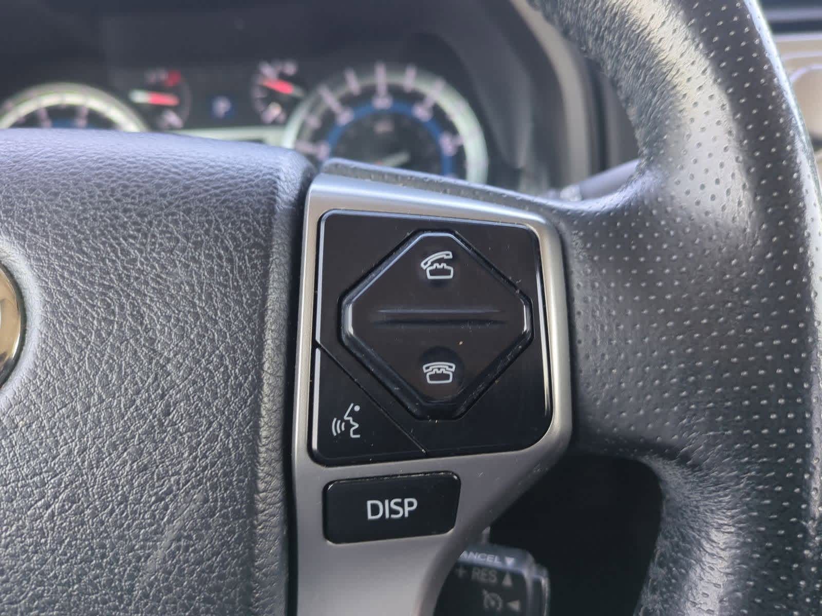 Thumbnail: 2014 Toyota 4Runner - 26