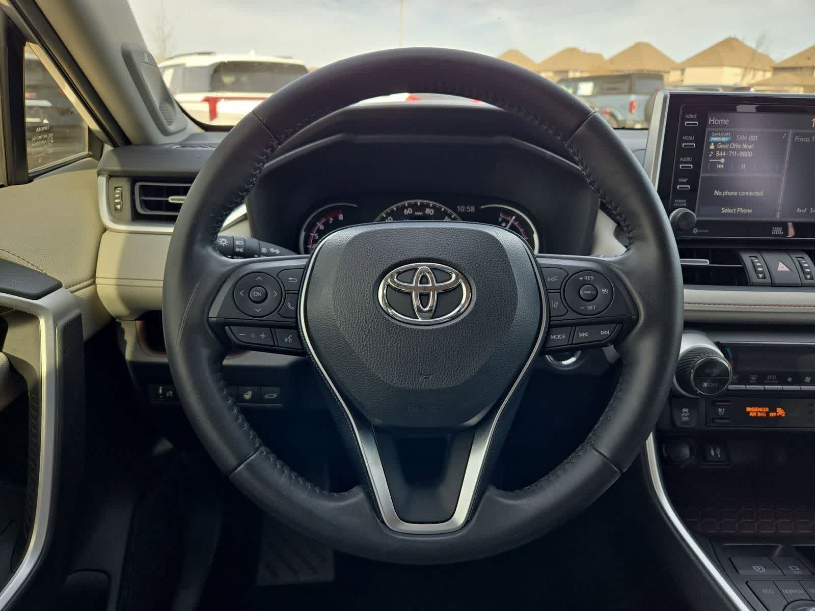 Thumbnail: 2019 Toyota RAV4 - 23