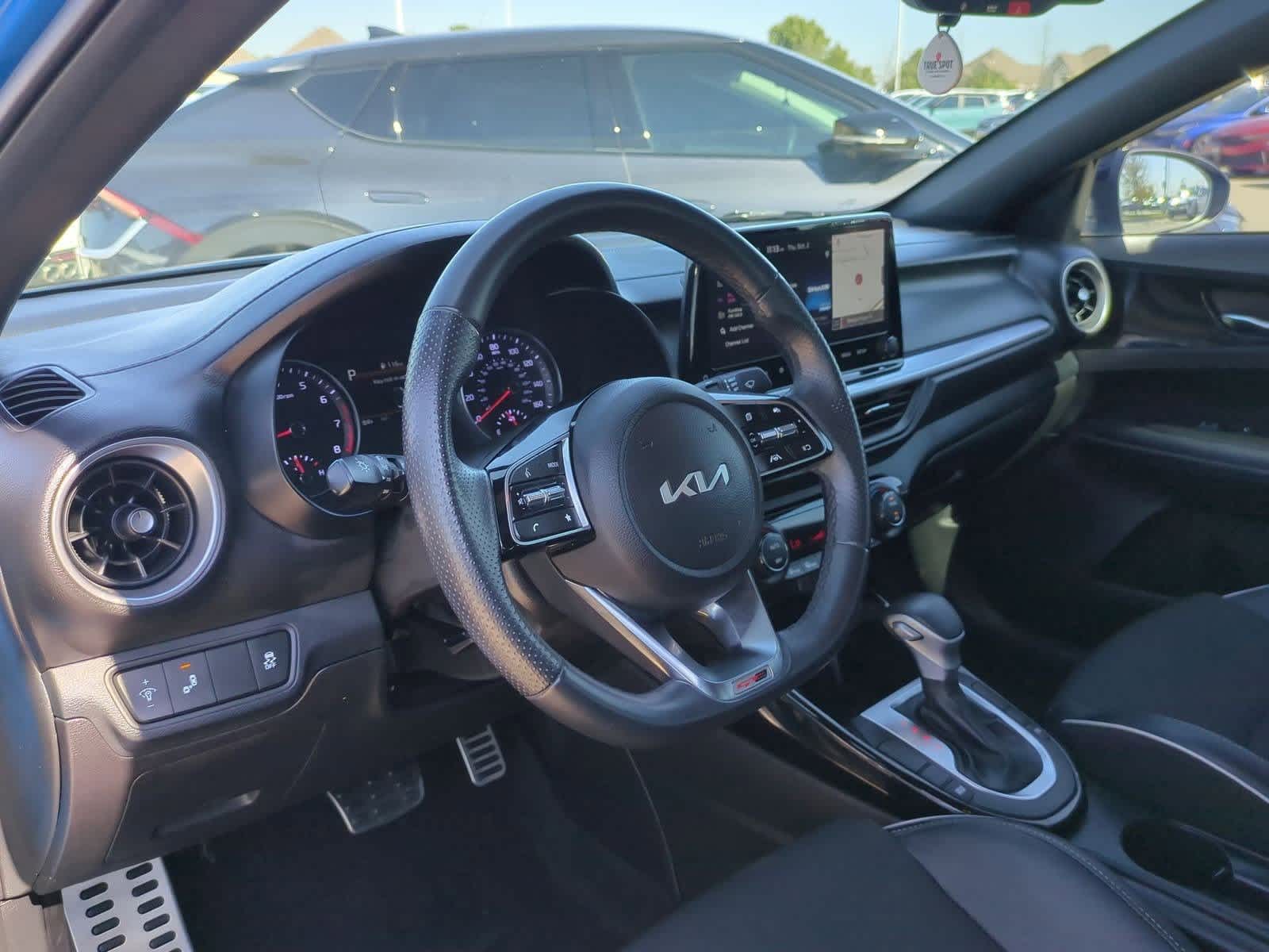 2023 Kia Forte GT-Line photo 2