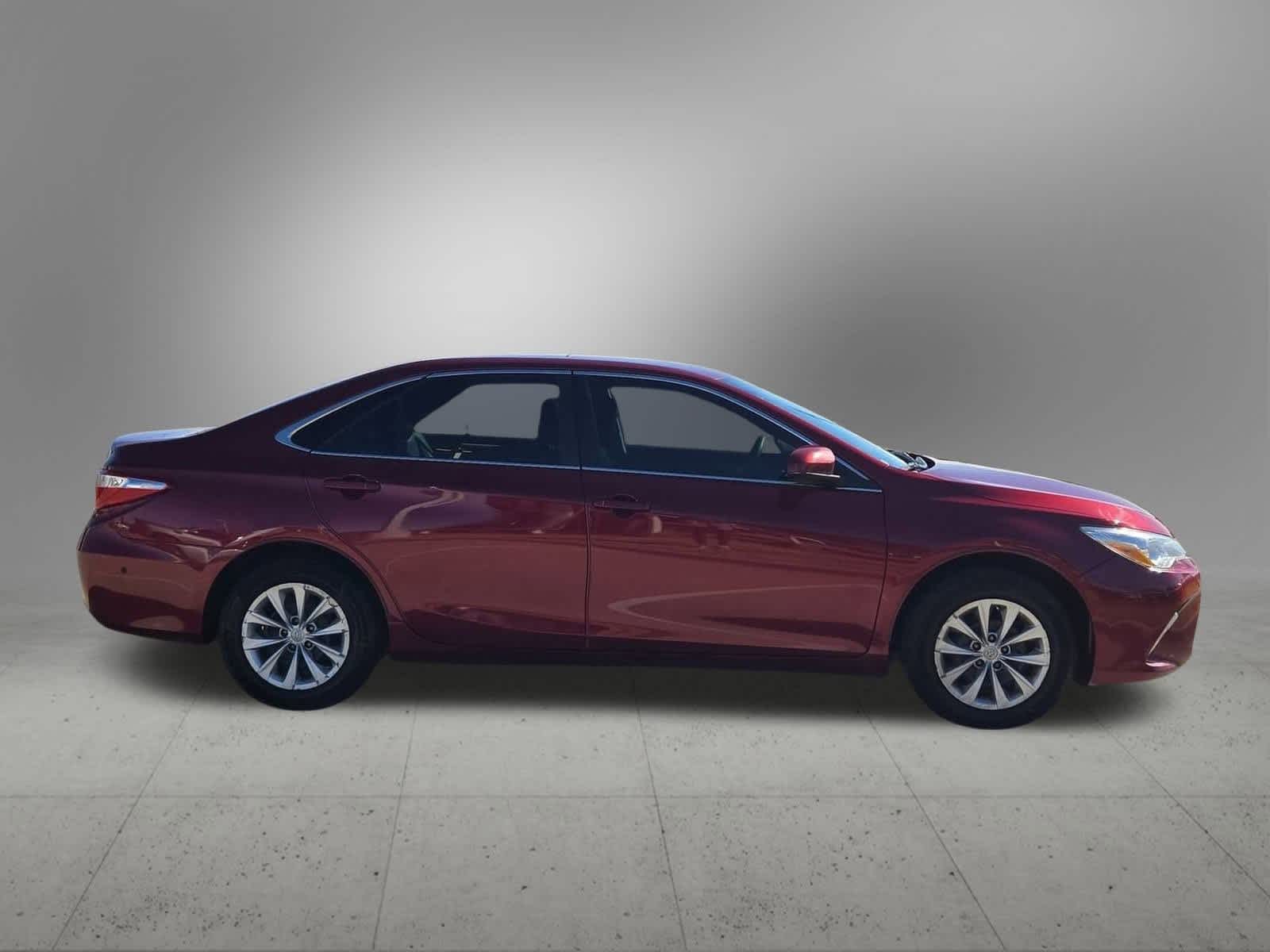 Thumbnail: 2017 Toyota Camry - 7
