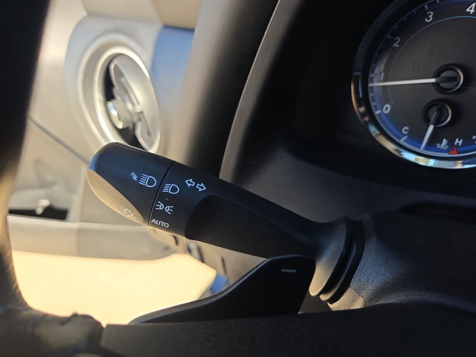 Thumbnail: 2019 Toyota Corolla - 25