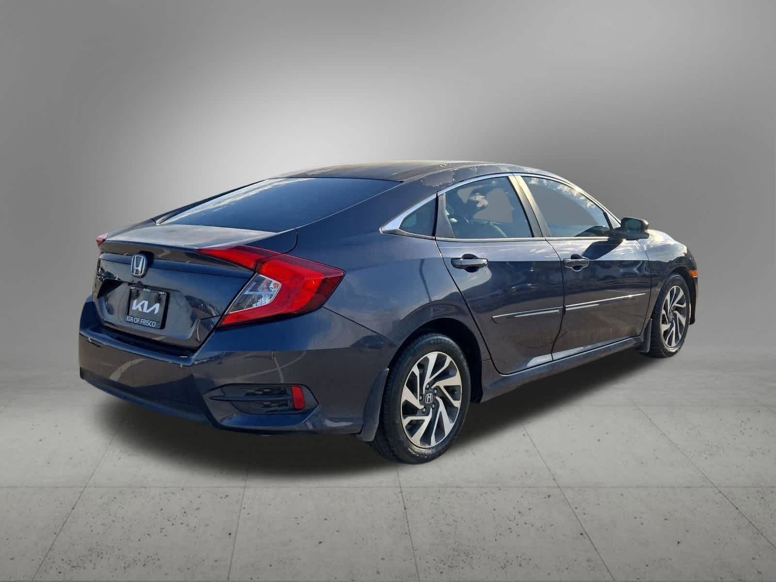 Thumbnail: 2016 Honda Civic - 6
