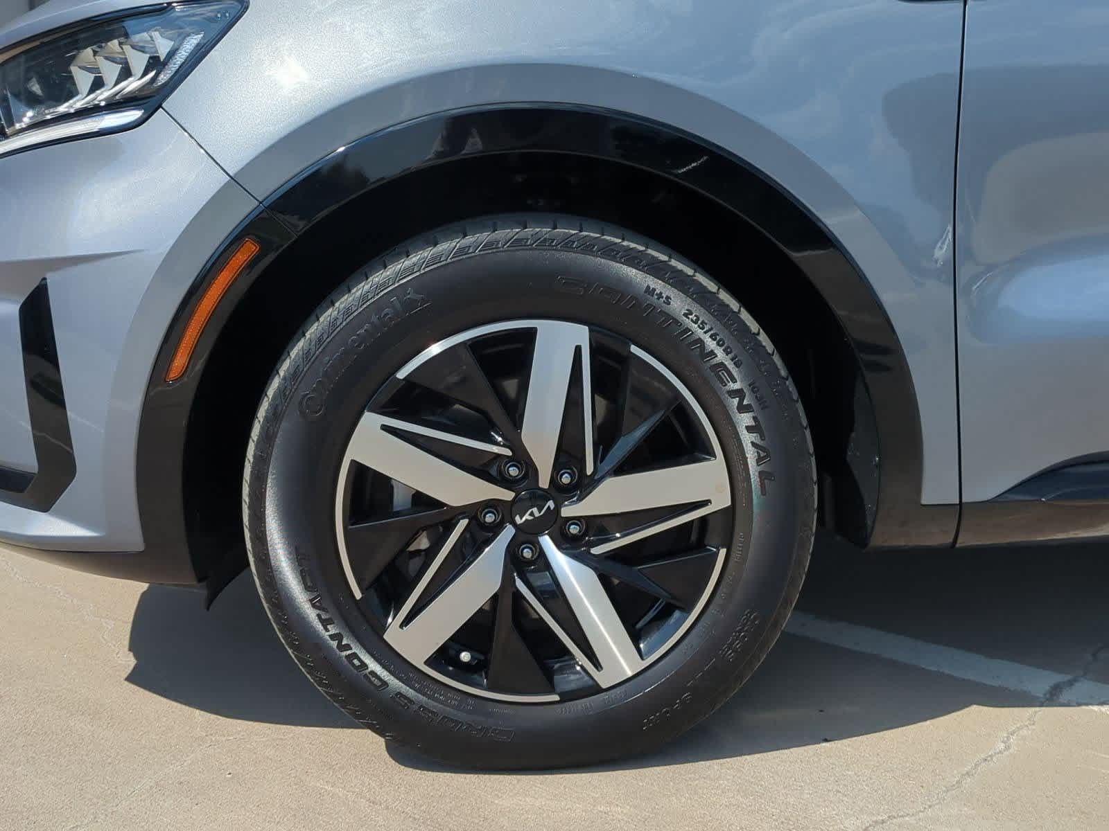 Thumbnail: 2022 Kia Sorento - 12