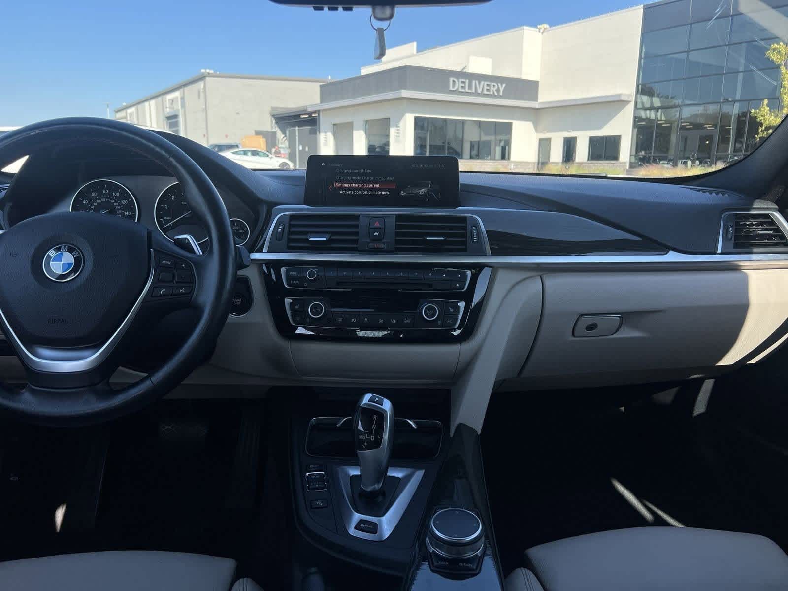 Thumbnail: 2018 BMW 3 Series - 4