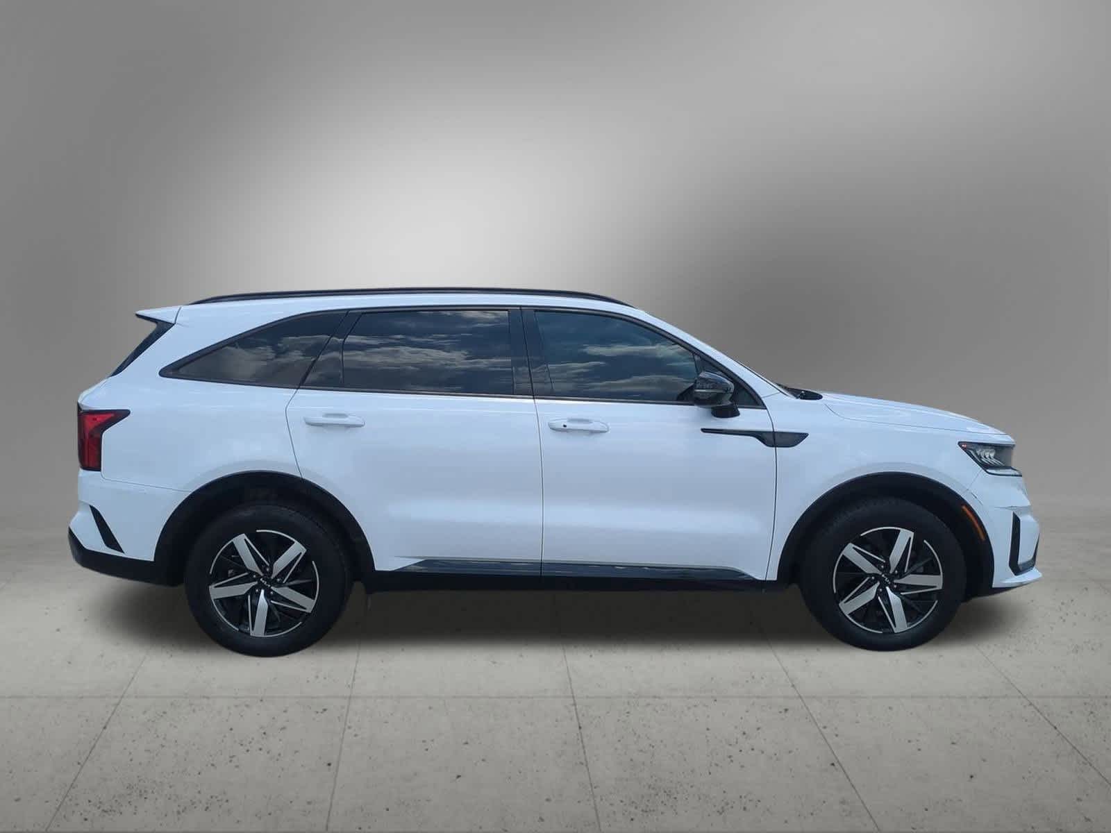 Thumbnail: 2022 Kia Sorento - 7
