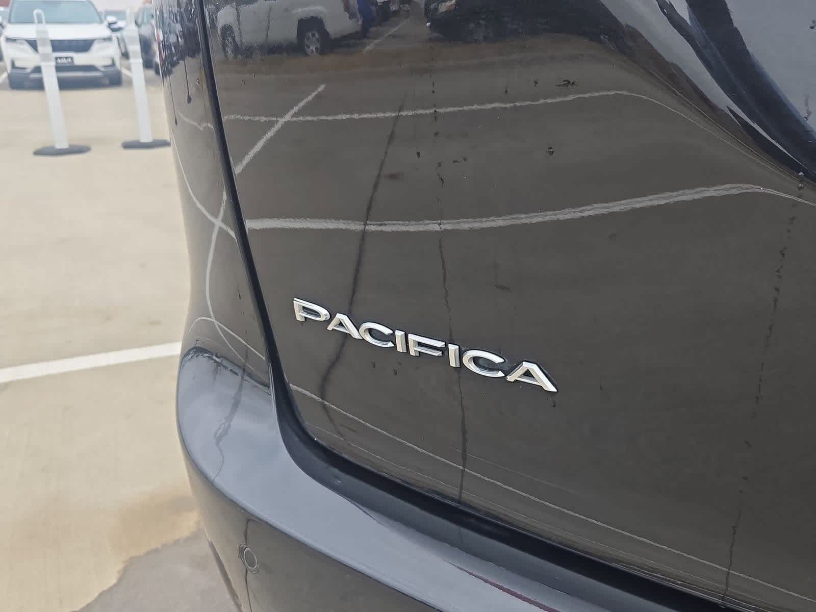 Thumbnail: 2023 Chrysler Pacifica - 12