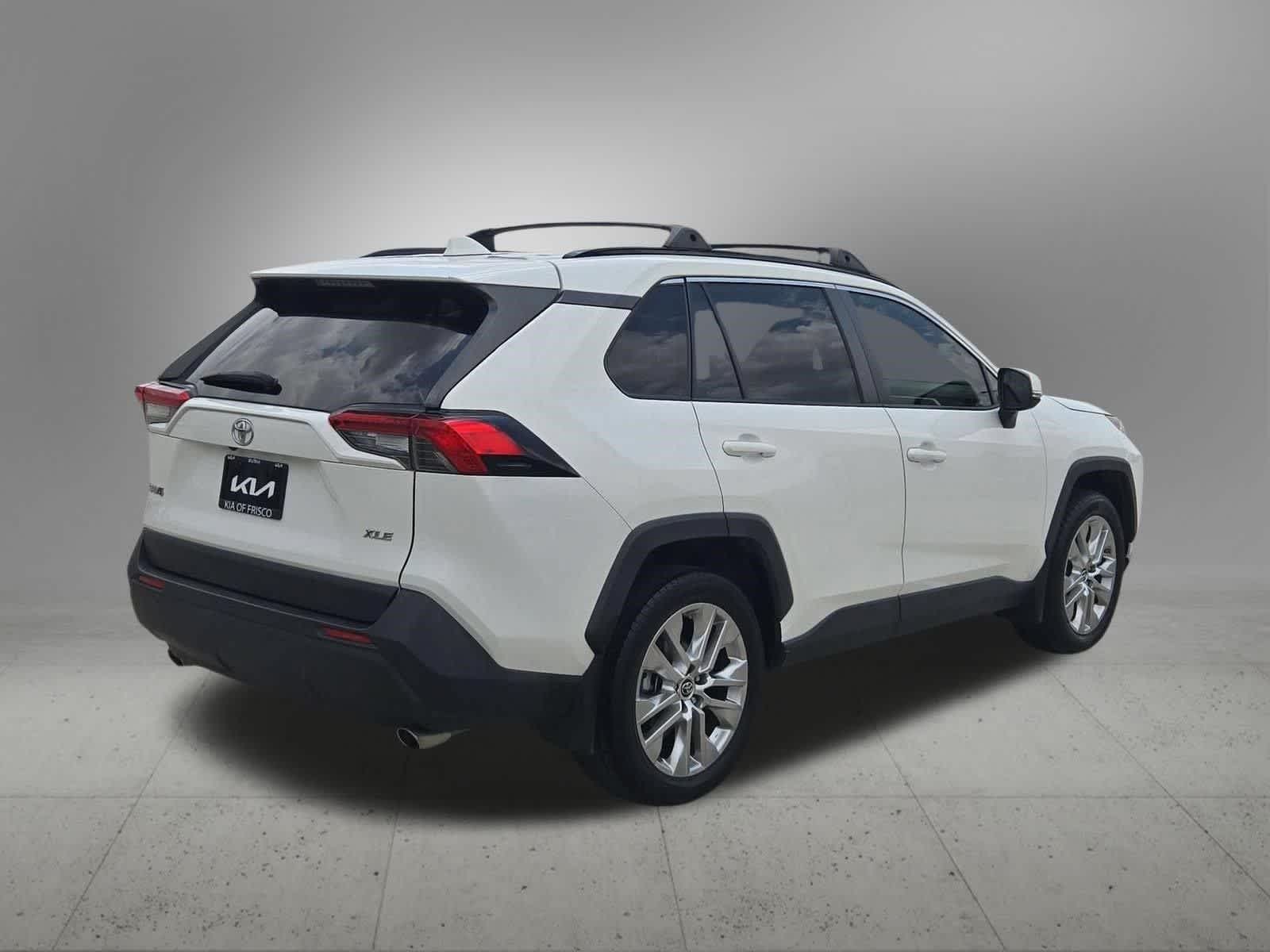 Thumbnail: 2019 Toyota RAV4 - 5