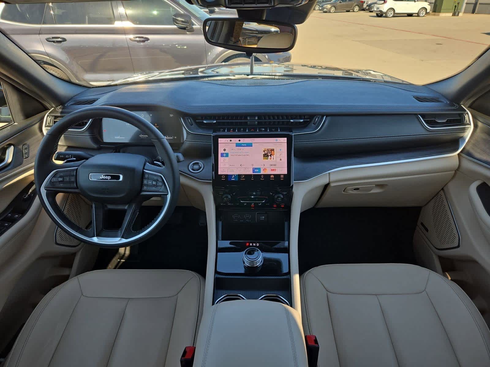 Thumbnail: 2023 Jeep Grand Cherokee - 14