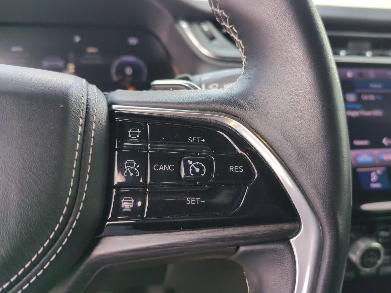 Thumbnail: 2022 Jeep Grand Cherokee - 25