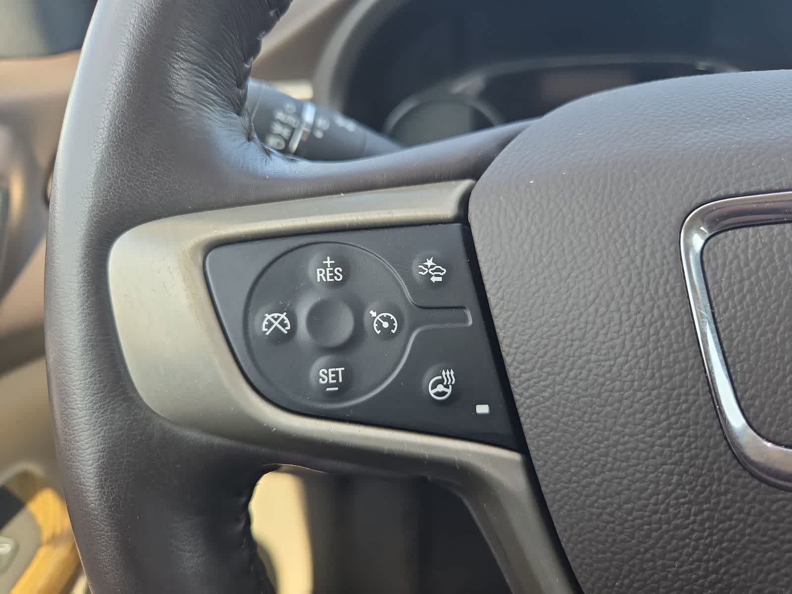 Thumbnail: 2018 GMC Acadia - 24