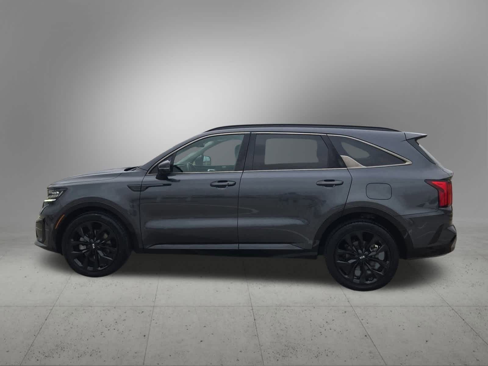 Thumbnail: 2021 Kia Sorento - 3