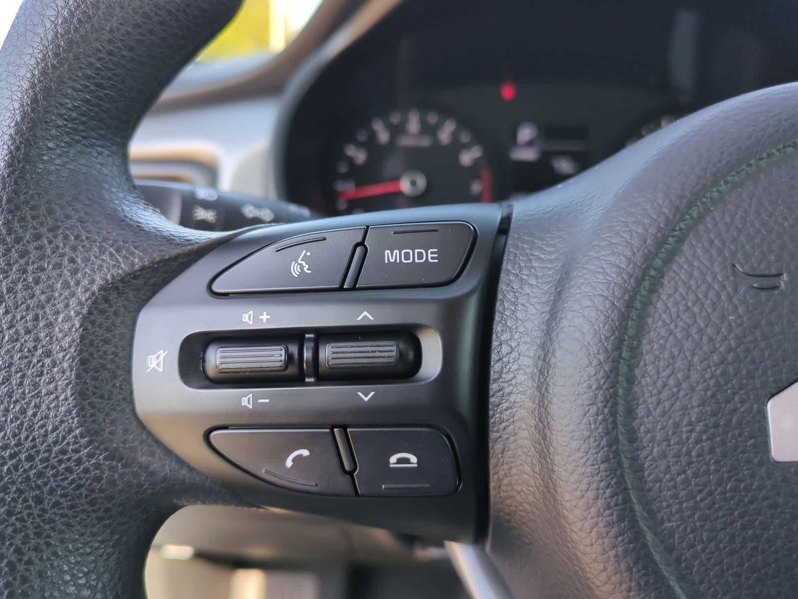 Thumbnail: 2023 Kia Rio - 22