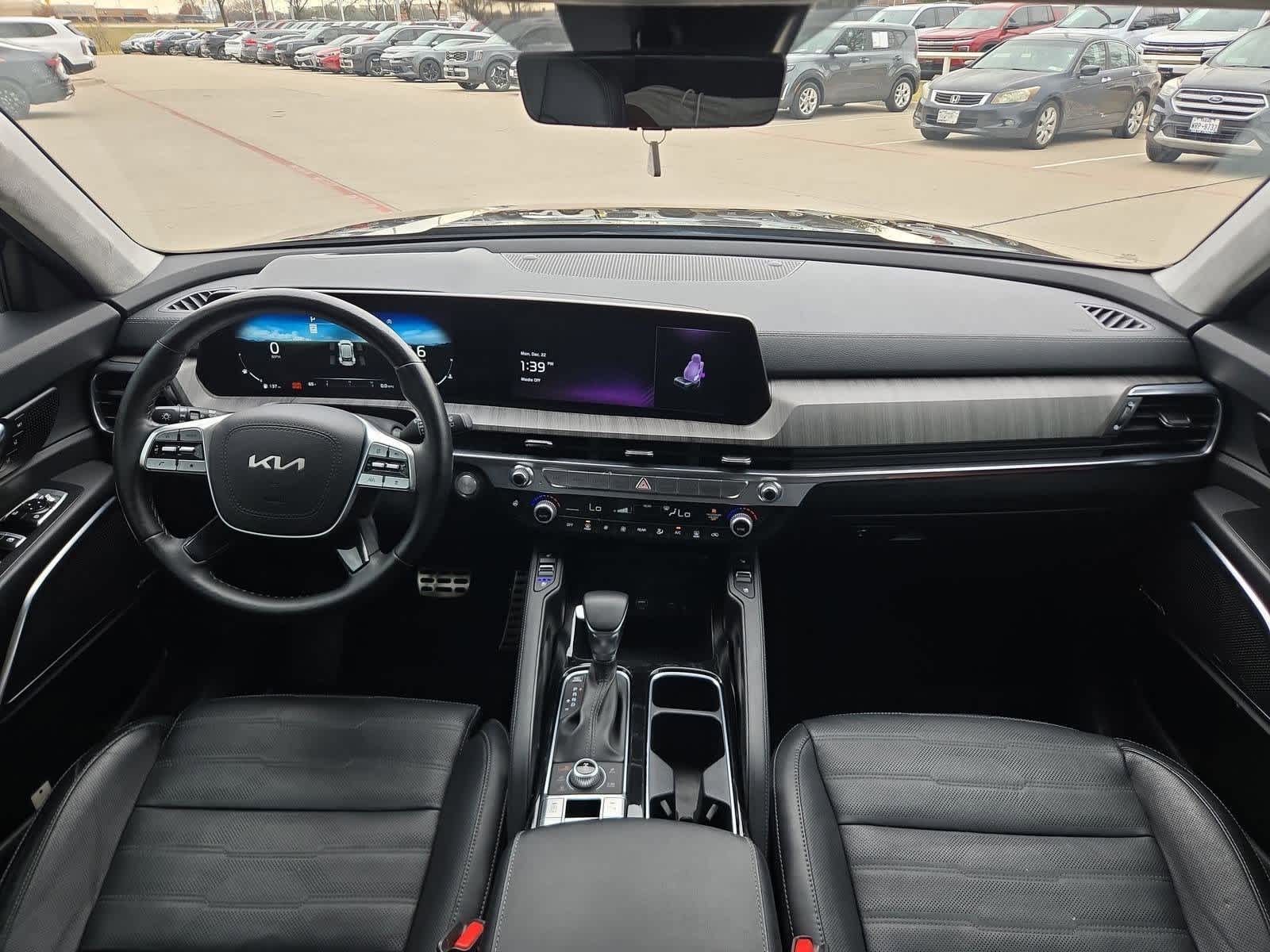 Thumbnail: 2023 Kia Telluride - 14