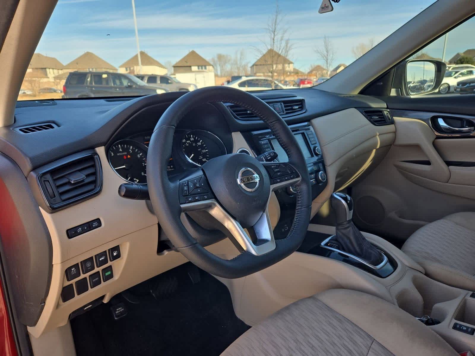 Thumbnail: 2019 Nissan Rogue - 2