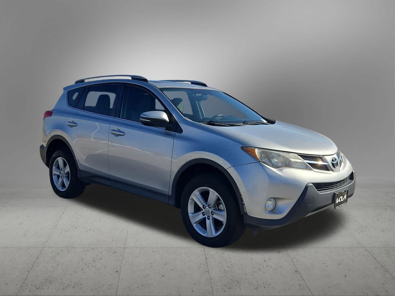 Thumbnail: 2013 Toyota RAV4 - 8