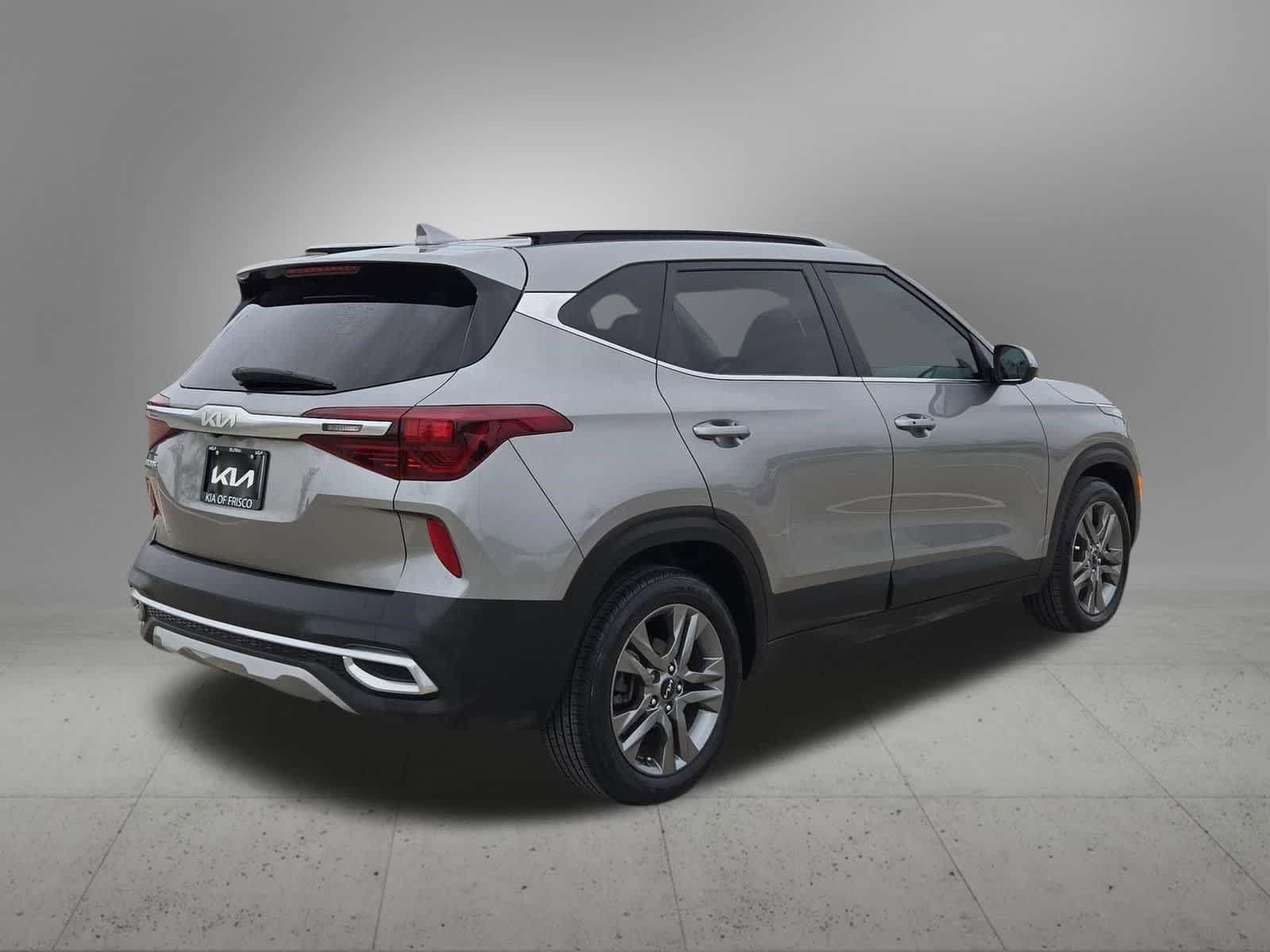 Thumbnail: 2023 Kia Seltos - 6