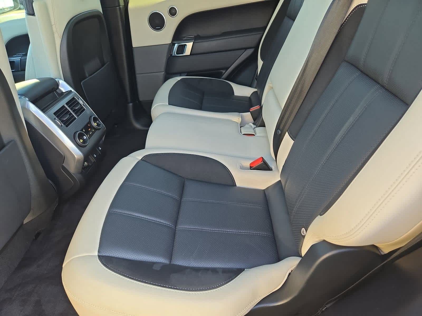 Thumbnail: 2021 Land Rover Range Rover Sport - 19