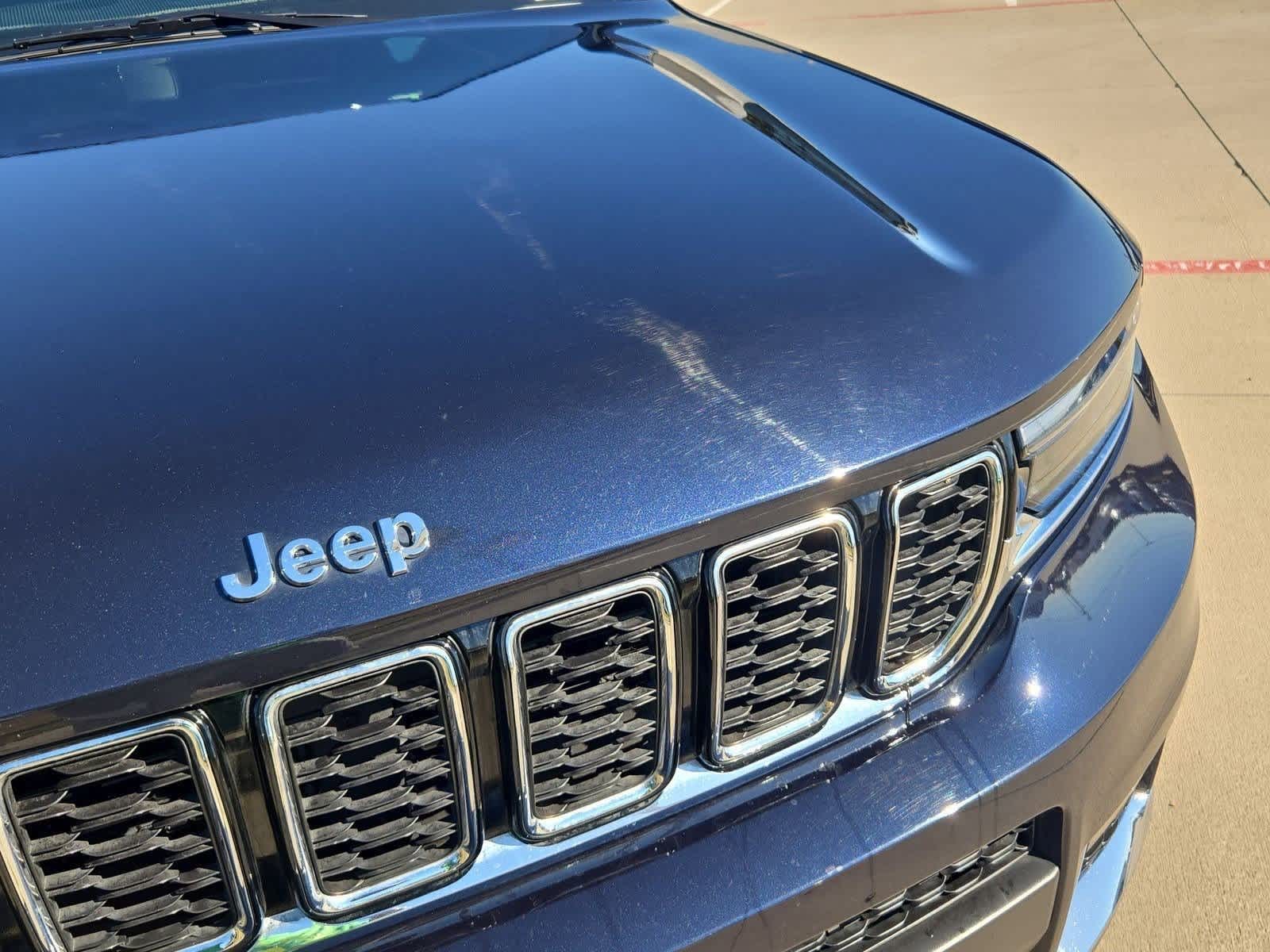 Thumbnail: 2023 Jeep Grand Cherokee - 10