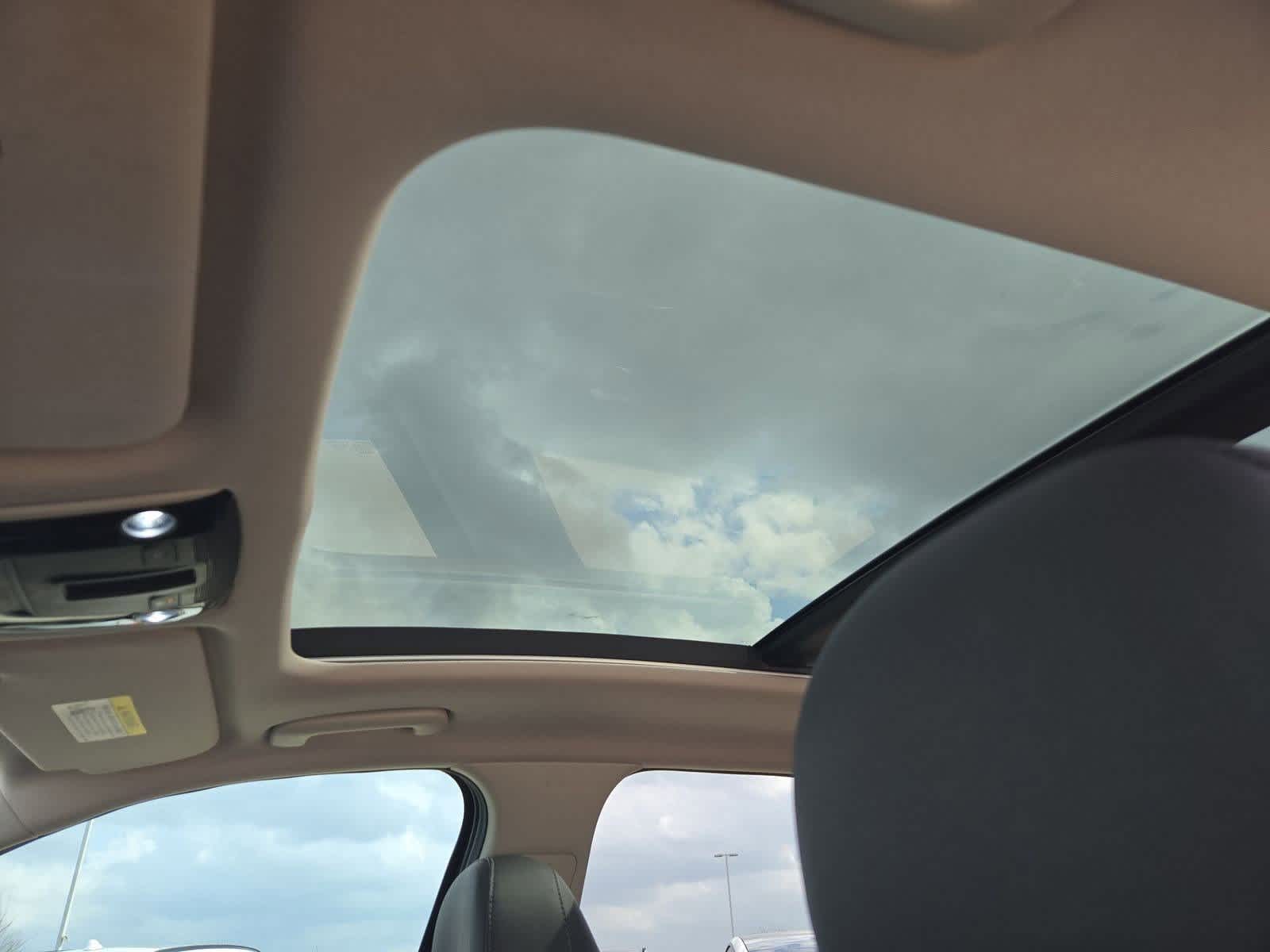 Thumbnail: 2023 Kia Sorento - 17