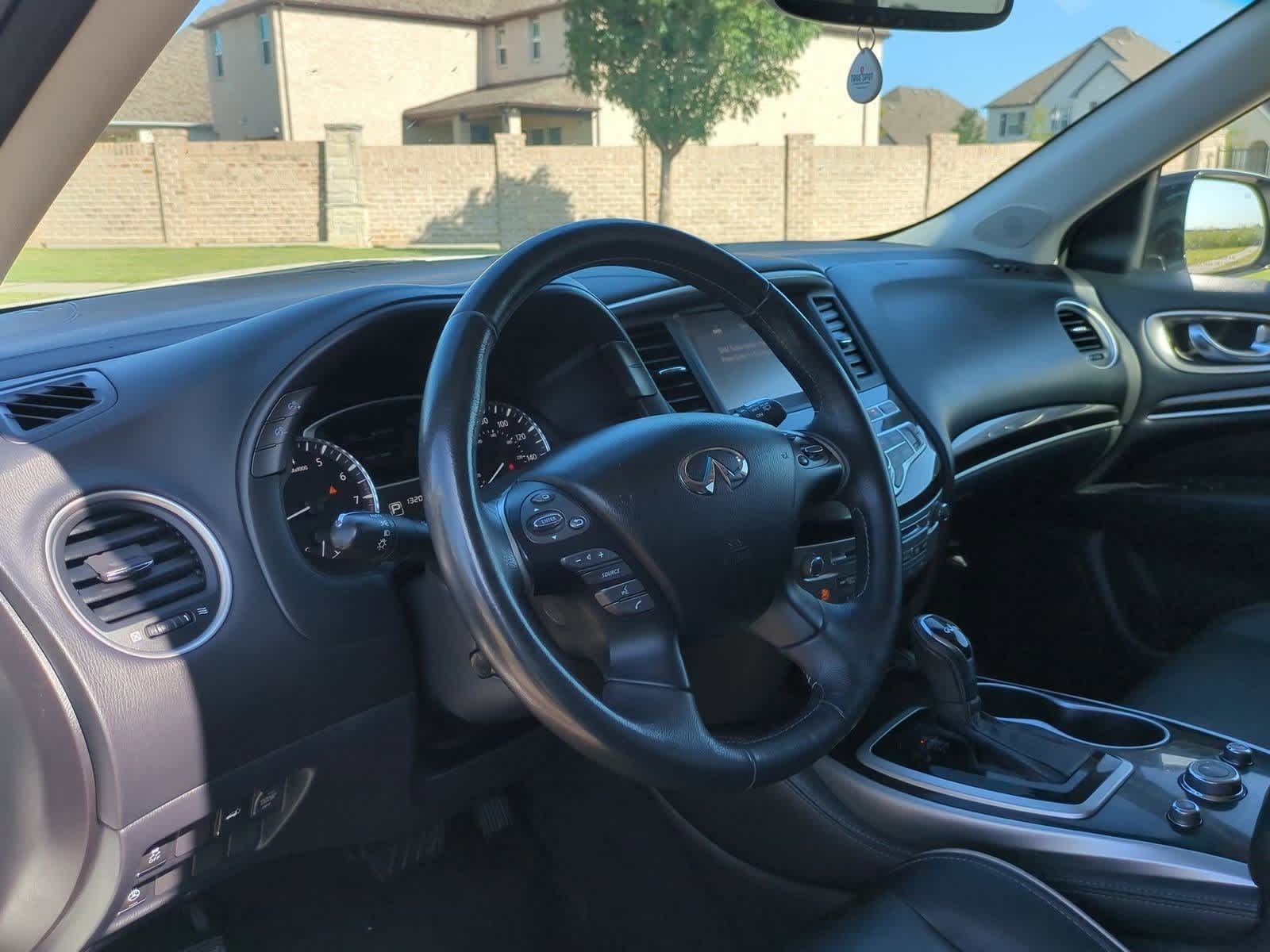 Thumbnail: 2017 INFINITI QX60 - 2