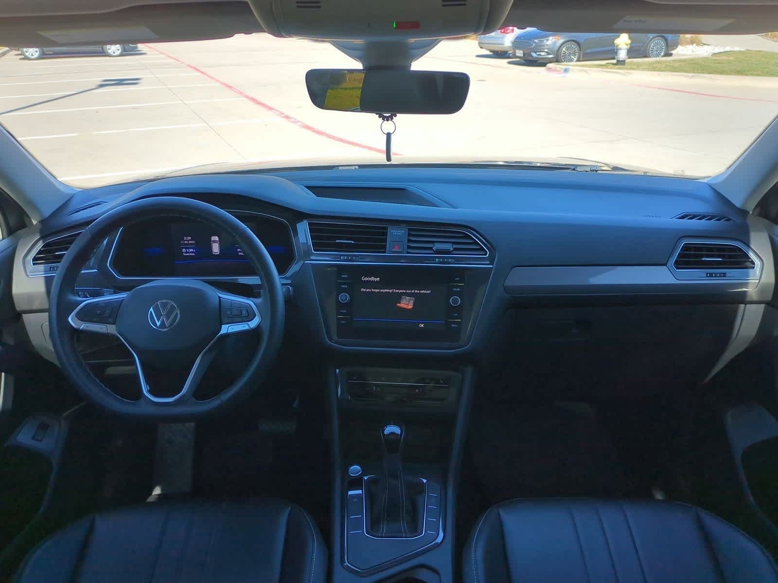 Thumbnail: 2022 Volkswagen Tiguan - 14