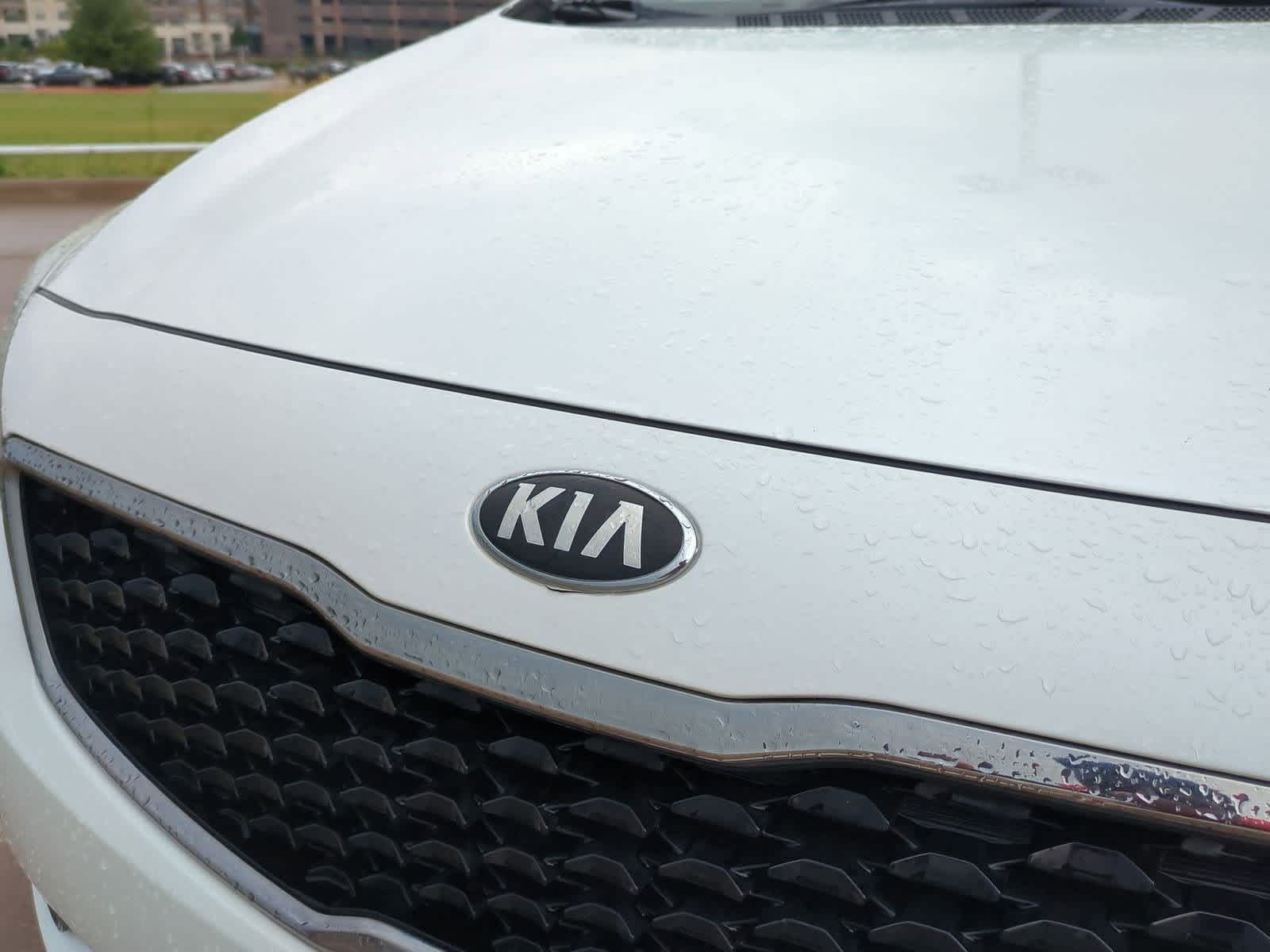 Thumbnail: 2017 Kia Forte - 10